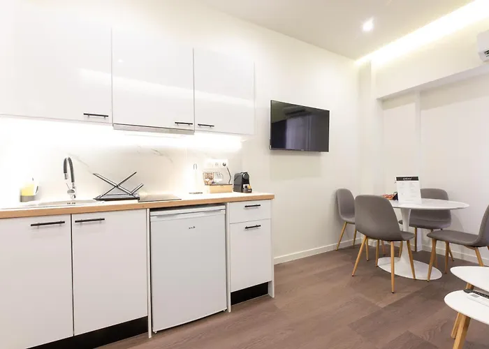 Modern Rooms Pagrati